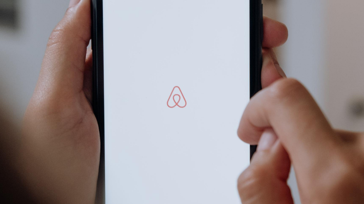 Airbnb filed for an IPO. Here's what you need to know. | StarterNoise